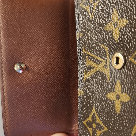 Louis Vuitton Wallet - Picture 5 of 13